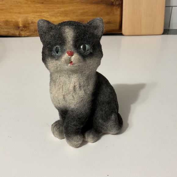 Other - VTG Fuzzy Flocked Black Greying White Cat Figurine
